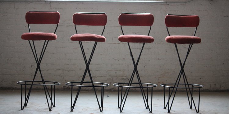 Titilating Paul Tuttle Mid Century Modern Wrought Iron Bar Stools (California, U.S.A., 1950s