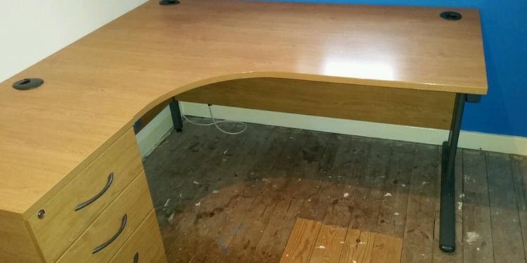 Flat pack Computer desk